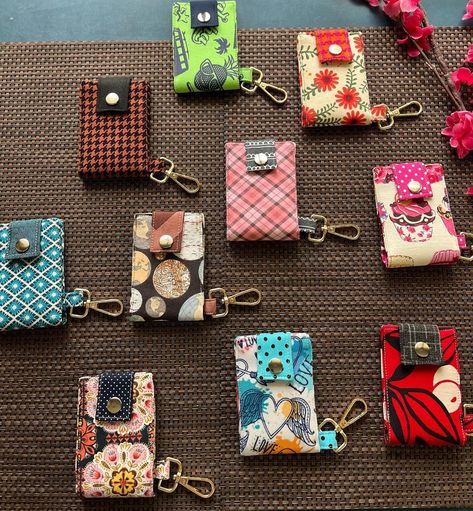 Cash Card Keychain Pattern, Card Keychain, Keychain Pattern, Sewing Crafts Tutorials, The Keys, Purse Pouch, Tote Purse, Craft Tutorials, Handmade Bags