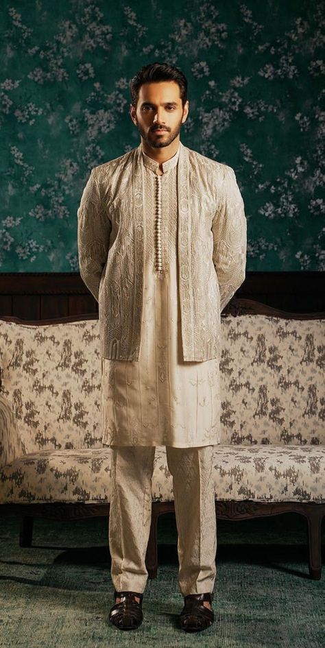 Sufi Night Outfit For Men, Pakistani Sherwani Grooms, Pakistani Groom Dress, Short Sherwani, Asian Wedding Outfits, Traditional Indian Mens Clothing, Sufi Night, Indian Wedding Suits Men, Pakistani Dresses Party