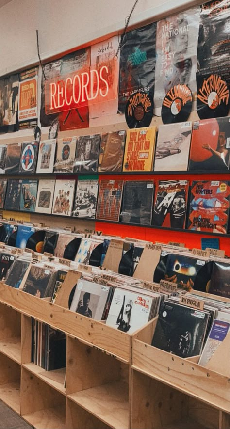 aesthetic vinyl or record shop. room decor idea. indy Lp Record Aesthetic, London Record Store, Vinyl Record Store Aesthetic, Vynl Records Aesthetic, 70s Record Store, Music Shop Aesthetic, Vinyl Shop Aesthetic, Vinyl Store Aesthetic, Music Store Aesthetic