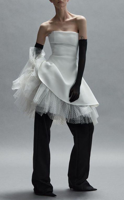 White Camelia, Toni Maticevski, Clothing Details, Mode Inspo, Strapless Mini Dress, Mode Vintage, Kpop Outfits, Pre Fall, Moda Operandi