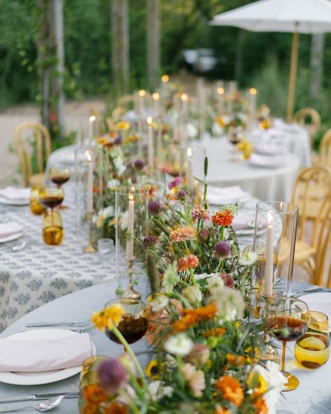 in the grand lady gardens ✨ - so in love with soft muted fall colors this season!! everything about this day was incredible, and I might never shut up about how much I love a serpentine table!! - Venue | @grandladyaustin Planning + Coordination | @maxwellandgray Floral | @everwildfloral Table Linens | @reverie_social Rentals | @brighteventrentals Lead Photographer |@hopeherphotography Stationary | @mintedweddings Whimsical Wedding Round Table, Curved Table Wedding, Serpentine Tables Wedding, Serpentine Tables, Serpentine Table, Muted Fall Colors, Dinner Setup, Tables Wedding, Curved Table