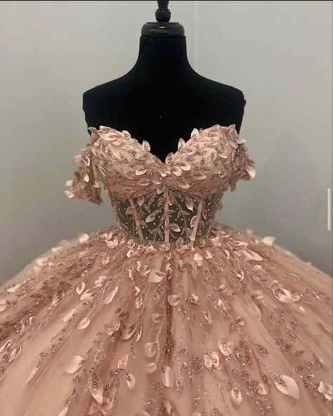 Xv Dresses Gold Rose, Pink Quinceanera Dresses Rose Gold, Pink And Gold Quinceanera Dress, Quinceanera Dresses Rose Gold, Rose Gold Quince Dress, Butterfly Quince Dress, Coral Quinceanera Dresses, Gold Quince Dress, Rose Gold Quinceanera Dresses