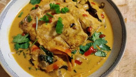 Flash Grilled Mahi Mahi in a Thai Coconut Curry Broth | Eat the Heat Spicy Coconut Curry, Coconut Fish Curry, Mahi Recipes, Curry Broth, Grilled Mahi Mahi, Mahi Mahi Recipes, Thai Coconut Curry, Coconut Fish, Whole30 Dinner Recipes