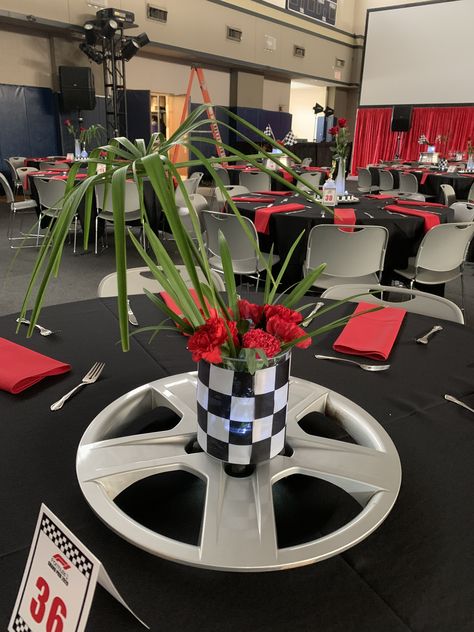 Grand Prix Decorations, Adult Race Car Theme Party, Cars Centerpiece Ideas, Race Car Centerpiece Ideas, Car Themed Wedding, Two Fast Two Furious, Ferrari Party, Vintage Car Party, Race Car Themes