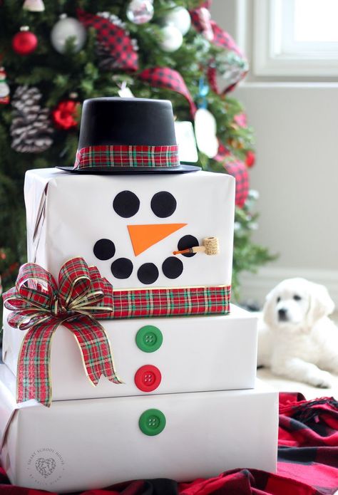 Christmas Cardboard Box Snowman - Great idea for all of those Amazon boxes. Make Christmas Magical for the kids! #CardboardBoxCrafts #DIYChristmasDecor #ChristmasGiftWrappingIdeas #DIYChristmas Elegant Gift Wrapping Christmas, Christmas Wrapping Ideas Creative, Diy Christmas Box, Box Snowman, Christmas Wrapping Diy, Creative Christmas Gifts, Diy Holiday Gifts, Christmas Gift Baskets