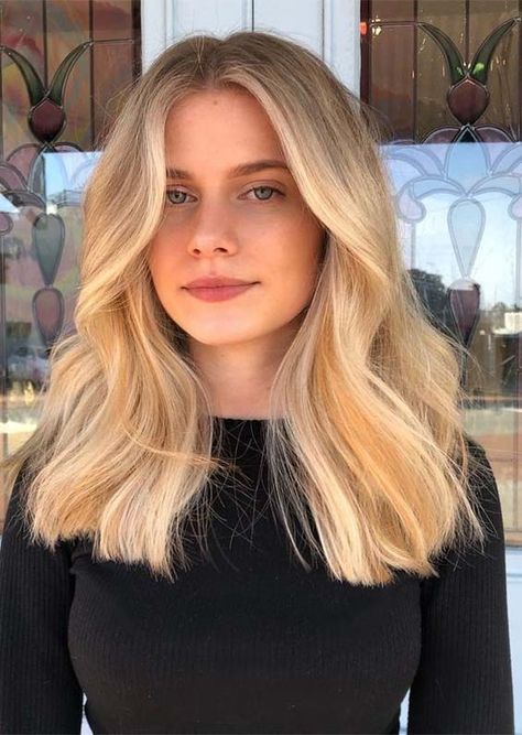 Margaret Diggory. Egy angol lány egy francia iskolában. Az egész Beau… #fanfiction #Fanfiction #amreading #books #wattpad Hair Inspiration Medium, Blonde Hair Colour Shades, Vintage Hairstyle, Quick Hair, Balayage Blonde, Fall Hair Trends, Updo Hairstyle, Blonde Hair Inspiration, Blonde Hair Looks