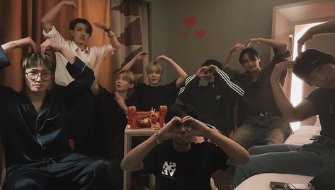 Ateez Ot8 Header, Enhypen Birthday Date, Pirate Boy, Cute Twitter Headers, Twitter Header Aesthetic, Twitter Banner, New West, Captain Jack Sparrow, Youtube Live