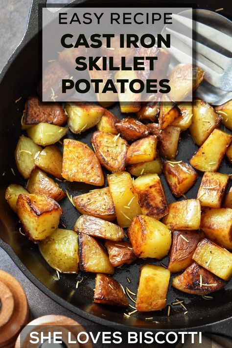 Cast Iron Skillet Potatoes, Iron Skillet Potatoes, Cast Iron Recipes Dinner, Gold Potato Recipes, Potato Side Dishes Easy, Mushroom Side Dishes, Cast Iron Oven, Potatoes Easy, Potatoes In Oven