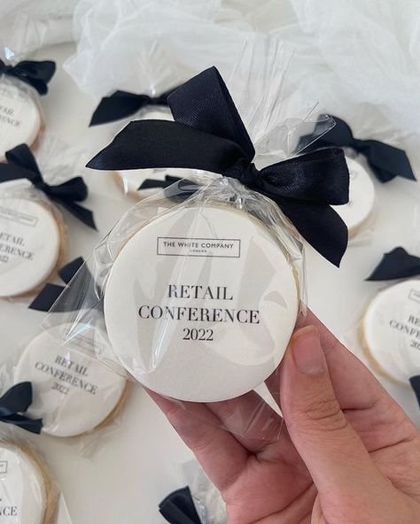 Cake Maker in Kent & Essex on Instagram: "@thewhitecompany retail conference what a pleasure 🤍🖤 - - - - - - - - #thewhitecompany #brandedbiscuits #branding #favours #partyfavors #fondantbiscuits #edibleprints #bakers #bakersofinstagram" Heart Biscuits, Using Fondant, Wheat Flower, Vanilla Biscuits, Personalised Biscuits, Iced Biscuits, Fondant Icing, Cake Makers, Wedding Cookies