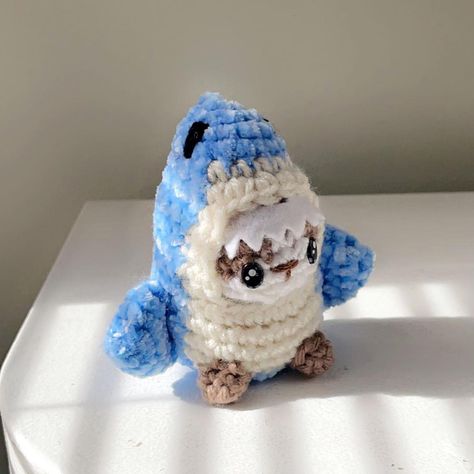 Kitty shark made by me 💙. Pattern by @dally.crochet 💙 #kittyshark #crochet #amigurumi Hammerhead Shark Crochet Pattern Free, Crochet Shark Pattern Free Amigurumi, Whale Shark Crochet Pattern, Shark Crochet Pattern Free, Whale Shark Crochet, Shark Crochet Pattern, Crocheted Shark Pattern, Crochet Cat Amigurumi, Shark Crochet