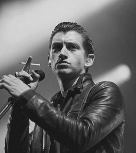 Alex Turner Am Era, Alex Turner 2014, Arctic Monkeys Aesthetic, Monkeys Aesthetic, Alex Pics, Gorgeous Man, The Last Shadow Puppets, Last Shadow, Stuck In My Head