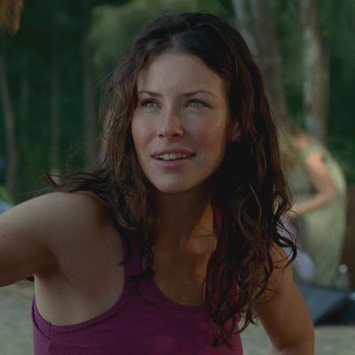 Marvel Females, Kate Austen, Evangeline Lily, Kate Austin, Lost Tv Show, Harry Potter Girl, Female Inspiration, Romantic Photoshoot, Evangeline Lilly