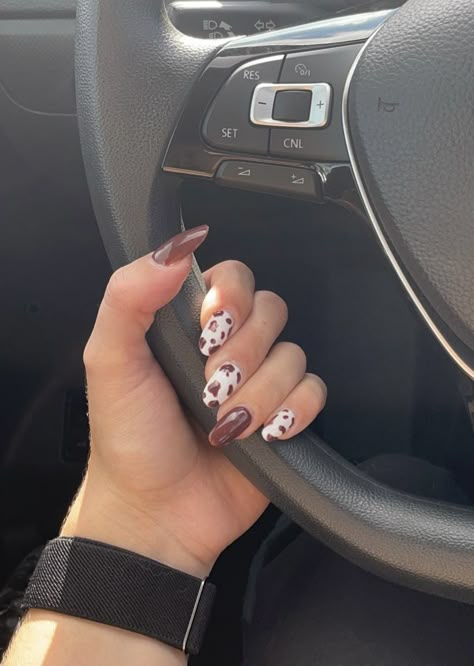 Fall Country Nail Designs, Boots And Hearts Nails, Ghost Cowboy Nails, Country Fall Nails, Cowgirl Acrylic Nails, Texas Longhorn Nails, Morgan Wallen Nails Design, Western Winter Nails, Western French Tip Nails