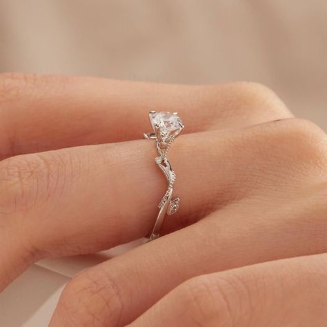 Art Deco Nature, Gold Moissanite Ring, Moissanite Engagement Ring White Gold, Vine Ring, Cute Engagement Rings, Twig Ring, Deco Nature, Wedding Ring For Her, Branch Ring