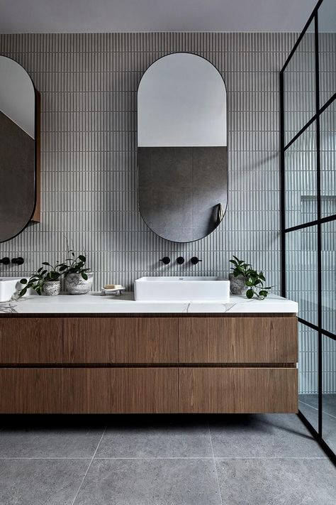 Bathrooms Luxury Modern, Master Bathrooms Luxury, Luxury Bathroom Master, Shower Frame, Black Tapware, Moody Bathroom, Bathrooms Luxury, Dark Bathrooms, Master Bathrooms