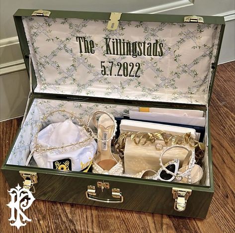 Birthday Surprises For Friends, Keepsake Trunk, Bridal Trunk, Wedding Keepsake Boxes, Wedding Memory Box, Wedding Memory, Bridal Boxes, Our Engagement, Marriage Goals