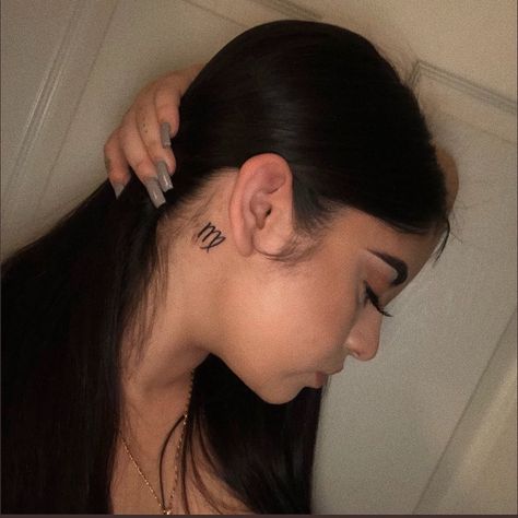 Virgo Tattoo Behind The Ear, Behind The Ear Virgo Tattoo, Virgo Neck Tattoos Women, Virgo Behind Ear Tattoo, Virgo Ear Tattoo, Virgo Small Tattoo Ideas, Virgo Spine Tattoos For Women, Virgo Neck Tattoo, Gemini Behind Ear Tattoo