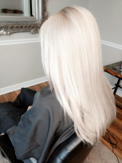 Light Blonde Hair Color, Blonde White Hair, Ice Blonde Hair, Perfect Blonde Hair, Blonde Hair Transformations, Icy Blonde Hair, Colored Hair Tips, White Blonde Hair, Ice Blonde