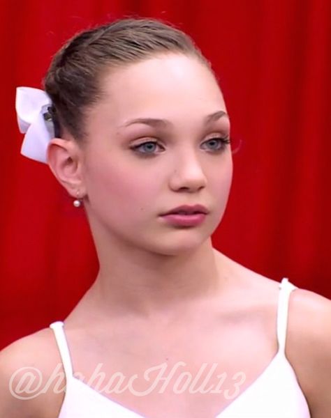 Added by @hahah0ll13 Dance Moms Maddie Ziegler Maddie Dance Moms, Dance Moms Season 5, Maddie Ziegler Dance Moms, Dance Moms Maddie, Dance Moms Season, Maddie Z, Dance Moms Dancers, Latina Outfits, Dance Hairstyles