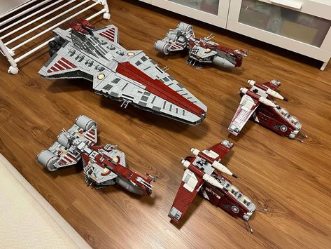 Quick photos of the fleet! Will build more e-wing after all the moving is done! . #LEGO #Legostarwars #legohk #starwars #newrepublic… | Instagram Lego Machines, Lego Clones, Lego Board, Lego Starwars, Lego Army, Lego Boards, Star Wars Vehicles, Lego Photo, Boy Diy