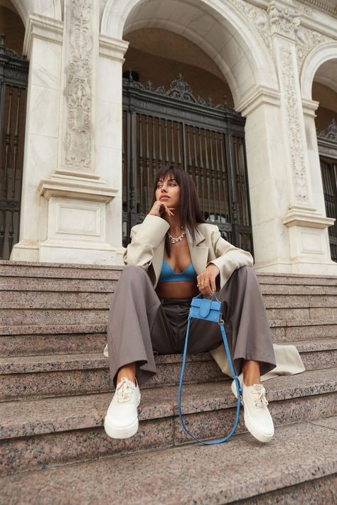 Discovered by bbdi0r. Find images and videos about fashion, outfit and look on We Heart It - the app to get lost in what you love. Blue Bag Outfit, Blue Sarong, Viva Luxury, Trendy Shades, Color Outfits, Bag Outfit, Blue Cardigan, Blue Sweatshirt, French Blue