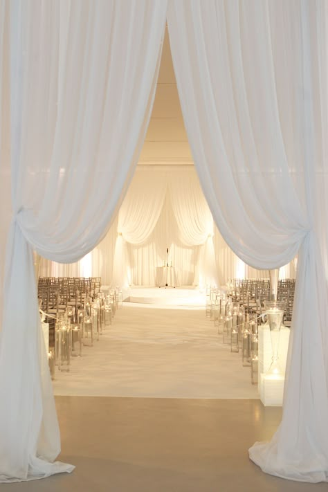 White drapery at indoor wedding ceremony - beautiful wedding aisle!  ~  we ❤ this! moncheribridals.com Wedding Drapery, Indoor Wedding Ceremony, Wedding Draping, Blue White Weddings, Indoor Wedding Ceremonies, All White Wedding, Wedding Aisle Decorations, Indoor Ceremony, Aisle Decor