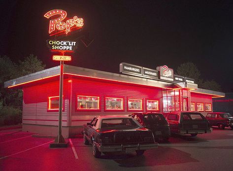 Hi this is a short book with instagram posts as a spinoff thing from … #fanfiction Fanfiction #amreading #books #wattpad Pop's Riverdale, Pops Diner, Diner Aesthetic, American Cafe, American Dinner, 50s Diner, Vintage Diner, Retro Cafe, New Retro Wave