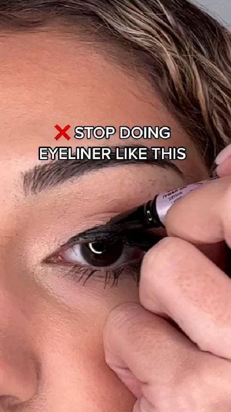 Mata Hooded, Hooded Eyes Makeup, Beginners Eye Makeup, Eye Makeup Techniques, Makeup Tutorial Eyeliner, Eye Makeup Pictures, Face Makeup Tips, Face Makeup Tutorial, Eye Liner Tricks