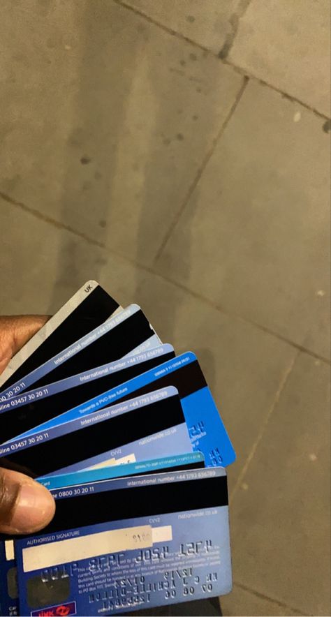 Debit Card Aesthetic, Gift Cards Aesthetic, Credit Card Aesthetic, Chase Credit Card, Cards Aesthetic, Card Aesthetic, Business Card Design Creative, Itunes Gift Cards, Chill Photos