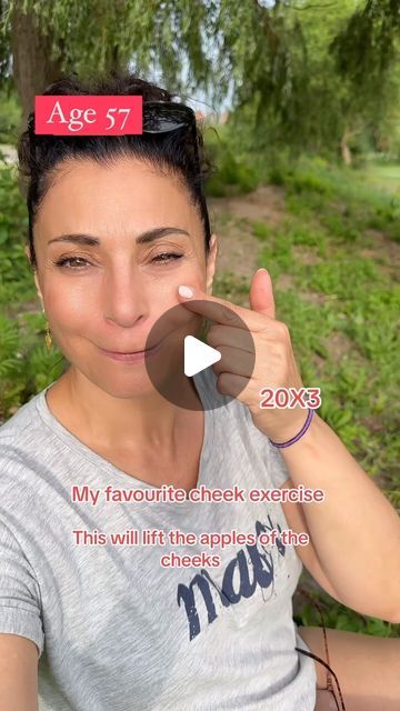 Face Lift Exercises, Easy Care Hairstyles, Face Yoga Facial Exercises, Health Hacks, Face Exercises, The Glow Up, Natural Health Care, Grooming Tips, Yoga Facial