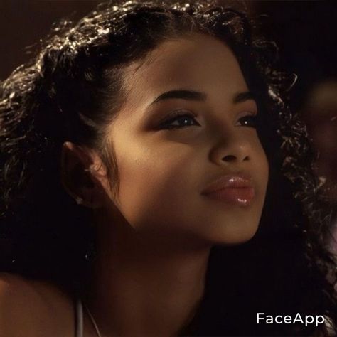 Christina Milian 2000s, Paris Morgan, 2000s Hairstyles, Christina Millian, Christina Milian, Tom Kaulitz, Girl Inspiration, Aesthetic Gif, Pretty Selfies