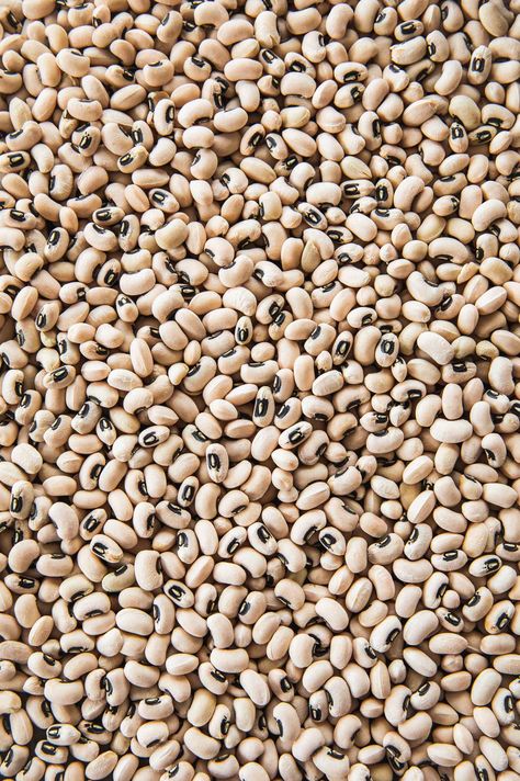 Fresh Black Eyed Peas Recipe, Cooking Black Eyed Peas, Texas Caviar Recipe, Blackeyed Peas, Black Eyed Peas Recipe, Black Eyed Beans, Texas Caviar, How To Soak Beans, Fairy Food