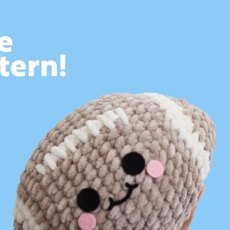 Crochet Football Pattern Free, Crochet Football Pattern, Football Crochet, Diy Crochet Hook, Crochet Football, Football Pattern, Pink Football, Bears Nails, Crochet Kids