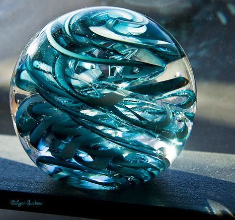 Blown Glass Art, Art Glass Paperweight, Magical Jewelry, Glass Artwork, Turquoise Glass, Gorgeous Glass, Minerals And Gemstones, Glass Marbles, 판타지 아트