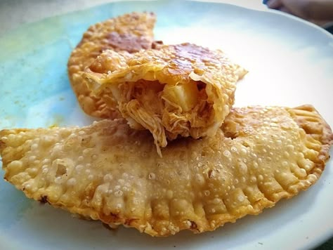 Puerto Rican Chicken Empanadas (Empanadillas de Pollo) - Delishably - Food and Drink Stuffing Vegetarian, Puerto Rican Empanadas, Chicken Empanada Recipe, Chicken Empanada, Vegan Empanadas, Potato Empanadas, Puerto Rican Chicken, Mushroom Stuffing, Caribbean Countries