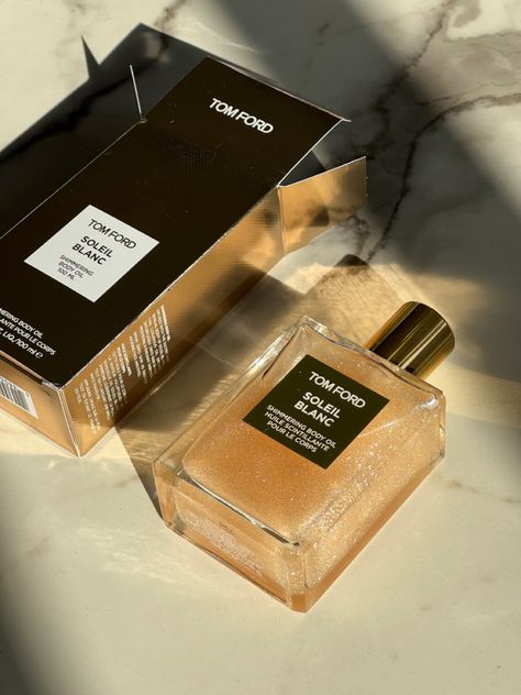 Tom Ford Body Oil, Tom Ford Soleil Blanc Body Oils, Tom Ford Shimmering Body Oil, Tom Ford Perfume, Tom Ford Beauty, Niche Perfume, Gold Aesthetic, Fancy Makeup, Perfume Lover