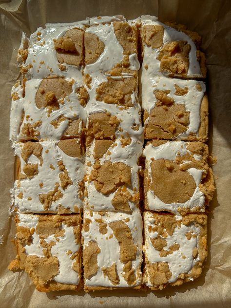 Chewy Fluffernutter Bars - Garianne's Table Flutter Nutter Bars, Fluffanutter Bars, Fluffer Nutter Bars, Fluffernutter Cookie Bars, Fluffernutter Bars, Fluffer Nutter, Desert Bar, Cookie Cakes, Bar Recipes