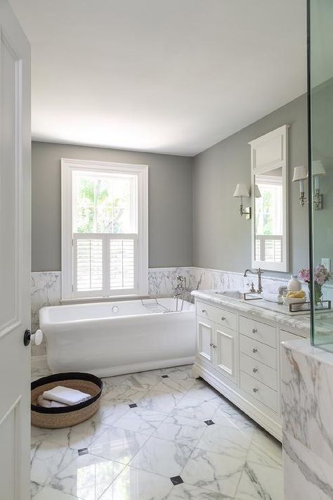 Half Tiled Bathroom Walls Marble, Marble Tiles Bathroom Half Wall, Retro Marble Bathroom, Grey And White Marble Bathroom Ideas, Bathroom With White Marble Floor, White Grey Marble Bathroom, Half Tiles Bathroom, Half Tiles Bathroom Walls, Half Tile Bathroom Walls