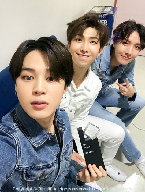 02/07/18 Fancafe #BTS! FAKE LOVE 1er Lugar! #RM #JIMIN #JHOPE Bts Fake Love, 1st Place, Fake Love, Bts Group, I Love Bts, Special Thanks, Jimin Jungkook, Bts Members, Rap Monster