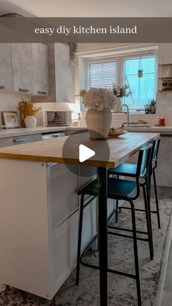 Diy Kitchen Nook, Easy Diy Kitchen Island, Kallax Ikea Hack, Kitchen Island Hack, Diy Kallax, Chairs For Kitchen Island, Kallax Hack, Ikea Hack Kitchen, Hacks Ikea