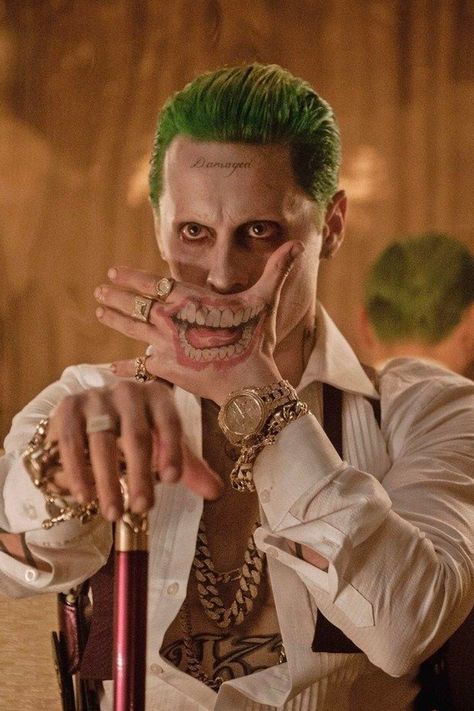 #Joker #PhoneWallpapers #dc Jered Leto Joker, Easy Mens Halloween Costumes, Jared Joker, Joker Y Harley Quinn, Jared Leto Joker, Leto Joker, Joker Halloween, Creepy Halloween Makeup, Joker Costume