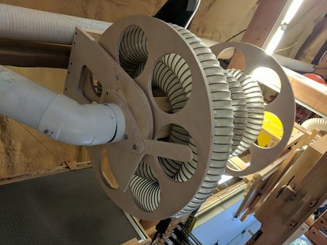 Dust hose reel | Experience. Improve. Make. Dust Collection Hose, Hose Storage, Dust Extractor, Shop Vac, Hose Reel, Dust Collection, Shop Plans, Woodworking Projects Diy, Projects Diy