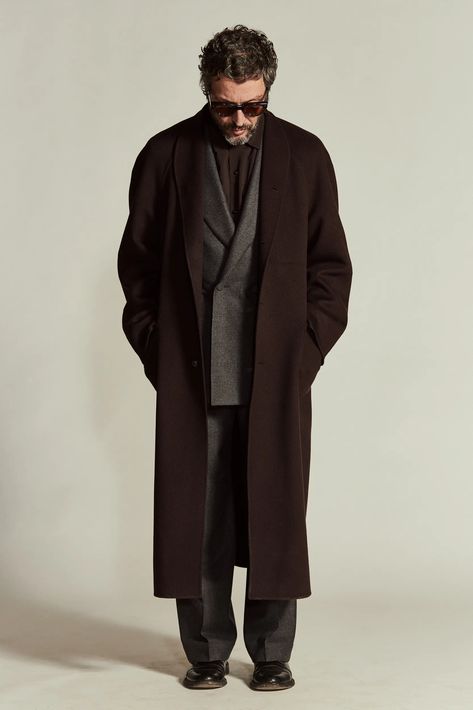 B+ Umit Benan AW2324 Winter Coat Trends, Fall 2023 Menswear, 2023 Menswear Fashion Show, Long Coat Outfit, Man's Overcoat, Mens Overcoat, Coat Trends, Mens Winter Coat, Winter Mode