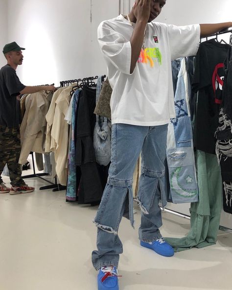 Ev Bravado on Instagram: “first runway show tomorrow - closer to 30 today 🙃” Guys Fits, Fits Ideas, Streetwear Inspo, Fall Outfits Men, Streetwear Men, Streetwear Men Outfits, Flared Pants, Runway Show, Travis Scott