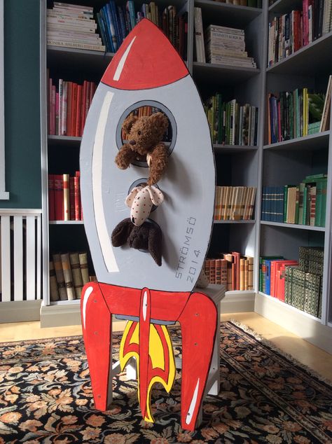 Rocket Bed, Rocket Chair, Diy Rocket, 5 Birthday, Space Rocket, Space Party, Space Theme, Fun Science, 5th Birthday