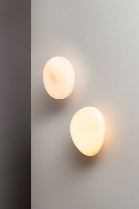 Pebble Wall, Luminaire Design, Bubble Glass, Wall Light Fixtures, Glass Lighting, 인테리어 디자인, Glass Wall, Warm Light, Lighting Design