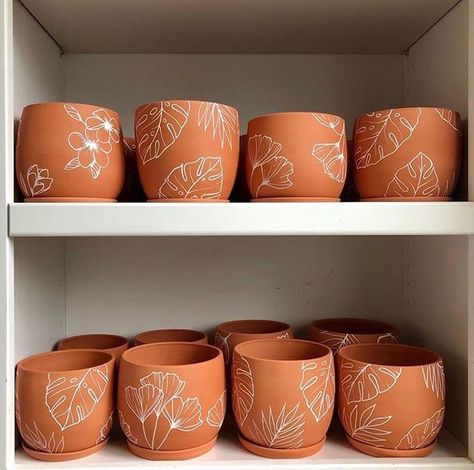 House of Plant Lovers (HoPL) 🌿 auf Instagram: „Take my money 💸😍 //📸 @tmdceramics“ Cement Bowl, Pots Diy, Plant Pot Design, Plant Pot Diy, Sculpture Techniques, Flower Pot Design, Painted Pots Diy, Painted Plant Pots, Painted Clay Pots