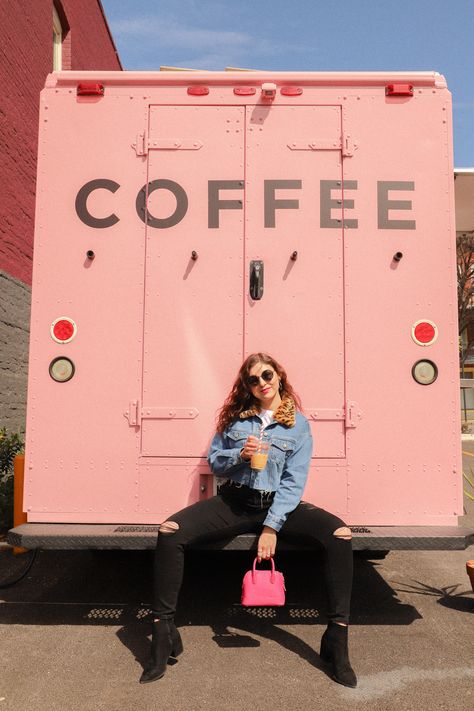 I love coffee... especially when it comes from the cutest pink food truck! Check out more on my blog! Coffee Truck Photoshoot, Pink Coffee Truck, Cute Food Trailer, Coffee Truck Branding, Cute Food Trucks, Food Truck Photography, Pink Food Truck, Caffe Ideas, Foodtrucks Ideas