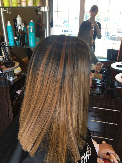 Colored Ends Of Hair Black Women, Natural Hair Colours Ideas, Highlight Ombre Hair, African American Hair Highlights, Ombre Hairstyles For Black Women, Blonde Relaxed Hair, Honey Blonde Highlights On Dark Hair Black Women, Balayage Hair For Black Women, Relaxed Colored Hair