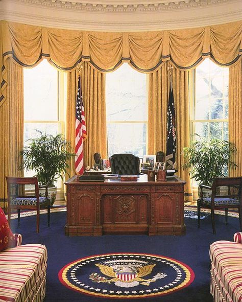 By Unknown – White house, Public Domain, Link When it comes to political discourse, it appears that we have become a nation of extremes. Many have taken the statement “If you’re not for us, you’re against us” into the political realm and then multiplied it to the extreme. With this type of approach to American … Continue reading Resolute Desk, White House Washington Dc, White House Interior, Inside The White House, White Deck, Oval Office, House Museum, Us Presidents, White Houses